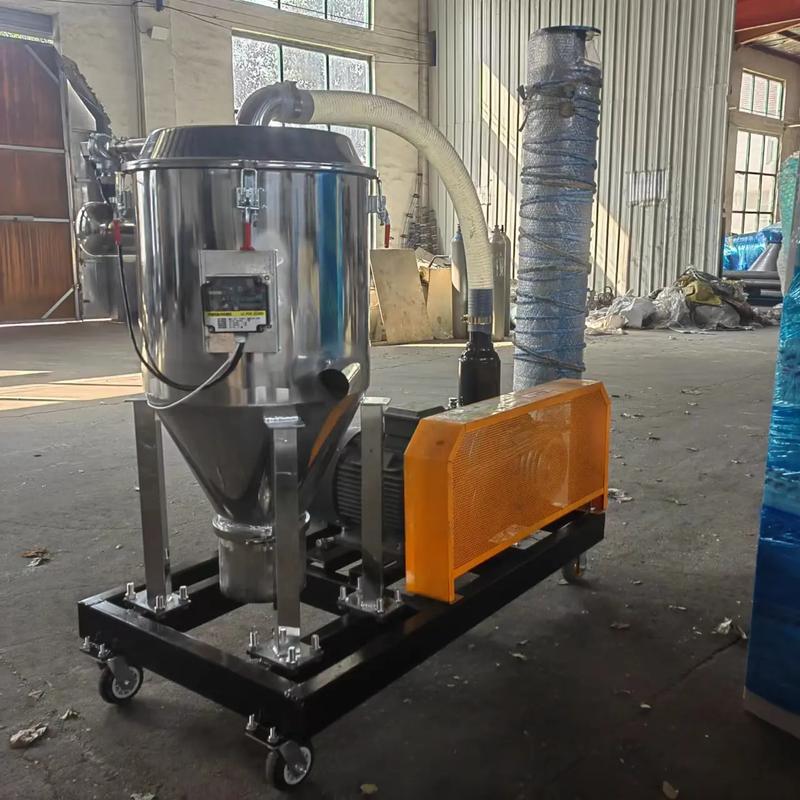 真空上料機(jī)又稱真空輸送機(jī),是一種借助于真空吸力來(lái)傳送顆粒和粉 - 抖